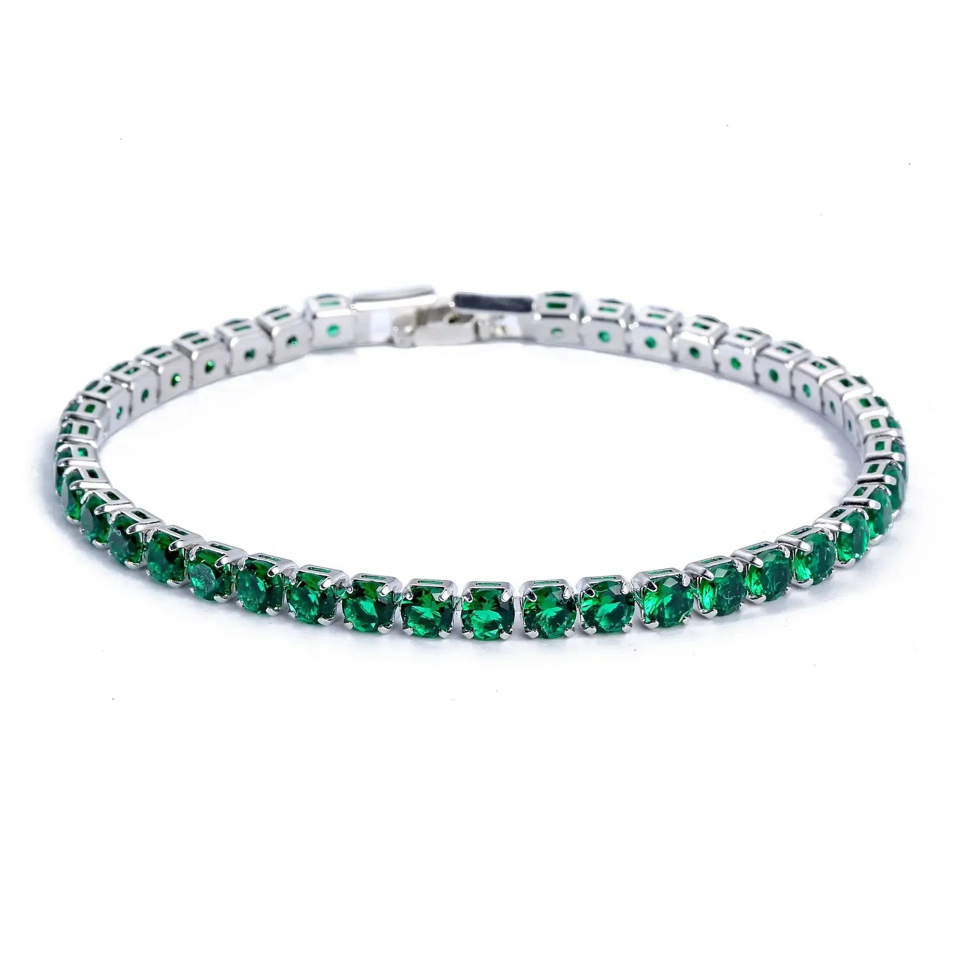4MM Hiphop Iced Out armband med Cubic Zirconia B – Glittrande Smycke för Kvinnor & Män