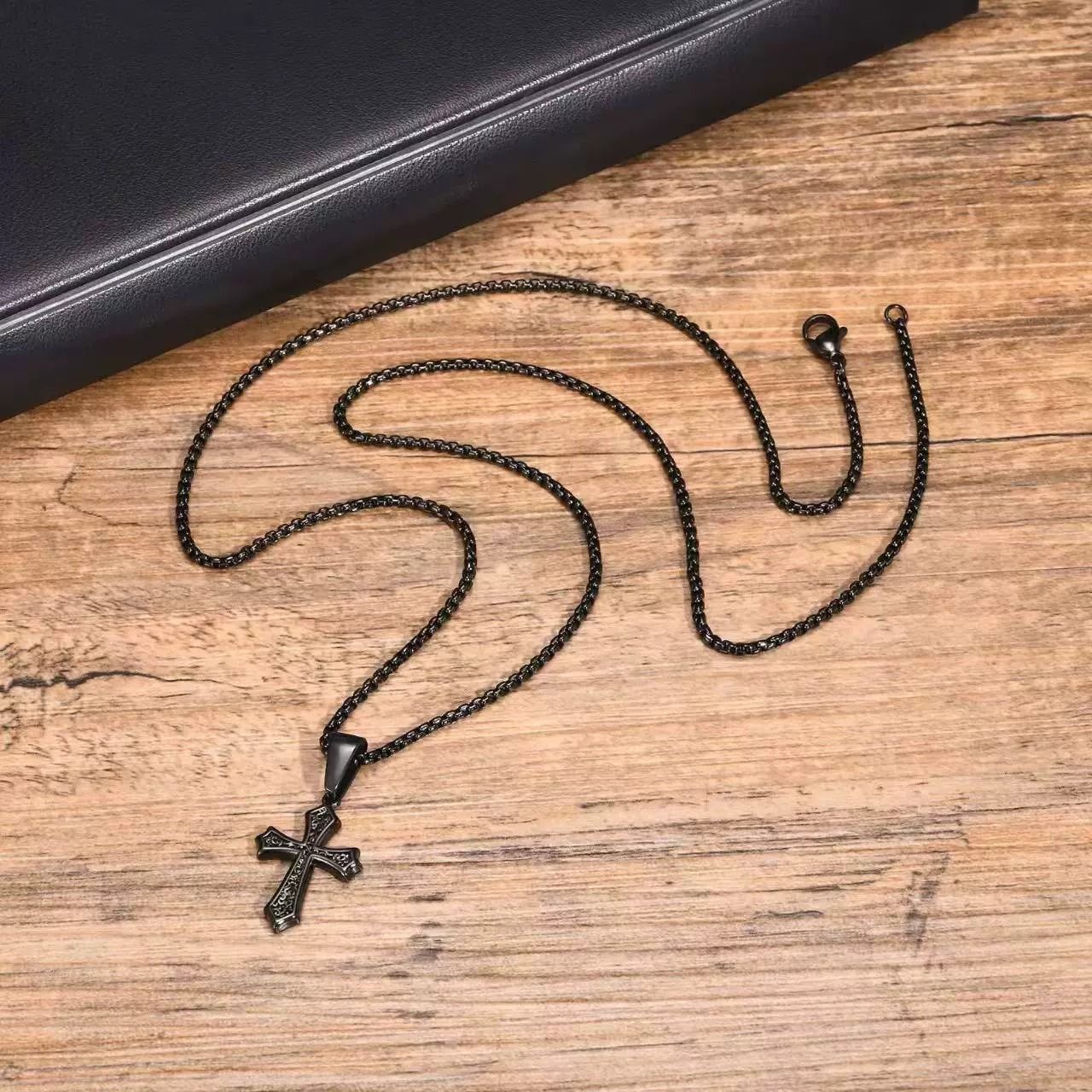 Hip Hop korshalsband för män & kvinnor – Rostfritt stål, kristet korshänge, 60 cm – Silver, Guld, Svart